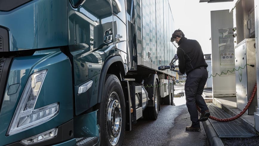 Descarbonizar el transporte, lo que digas, pero el sector seguirá comprando camiones diésel